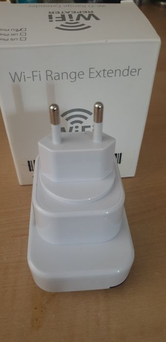 Wi-Fi extender, like new.64740666197762121