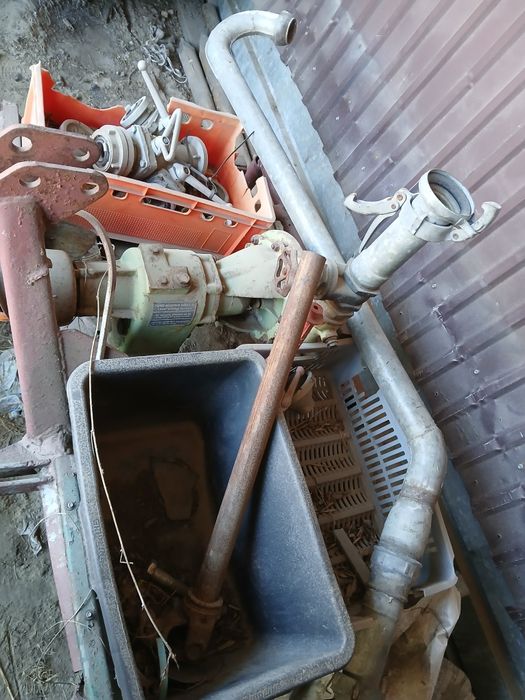 Pompa do wody na wałek do traktora sprawna polecam