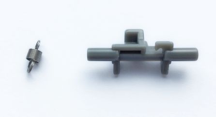 Замок фиксатор пластины лотка HP 400 401 425 2035 2055 Canon 6300 6310