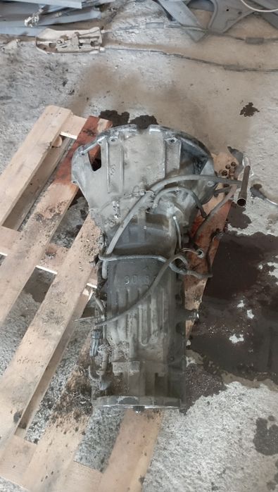 Продам коробку  Jeep Cherokee XJ