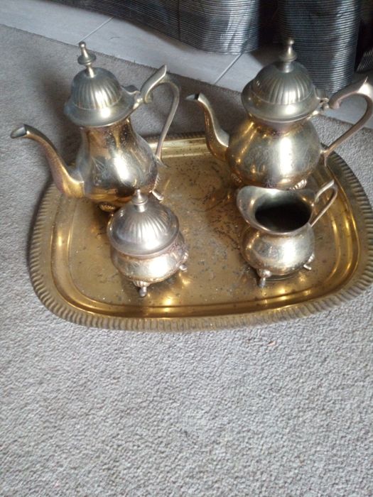 Conjunto de chá dourado