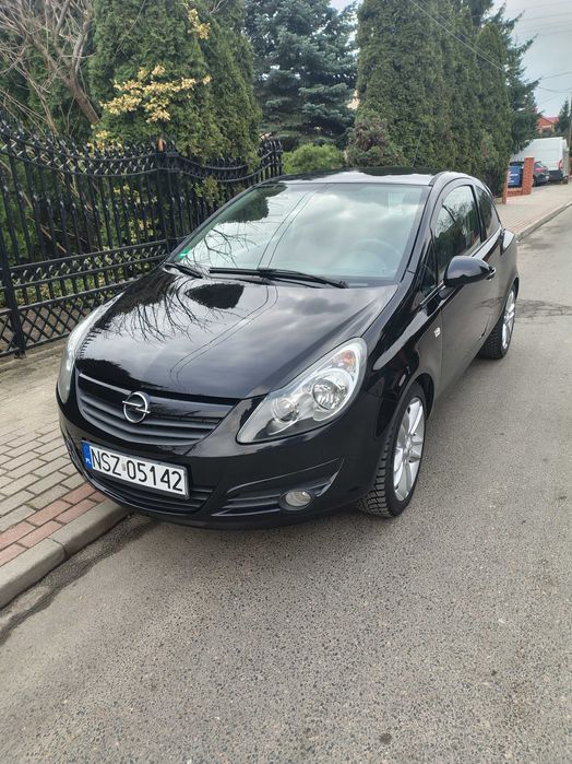 Opel Corsa 1.4 benzyna, color edition
