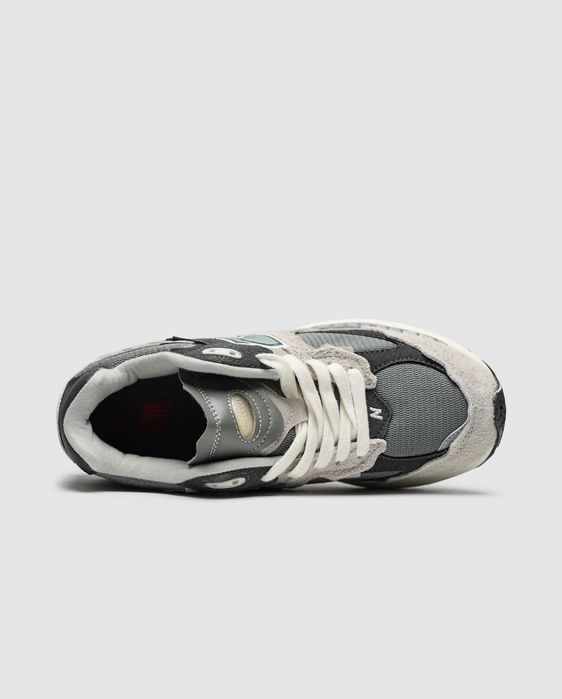 Кросівки New Balance 2002R
