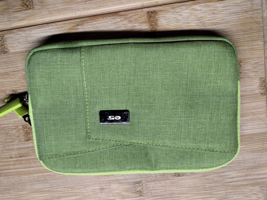 Etui na tablet stan idealny