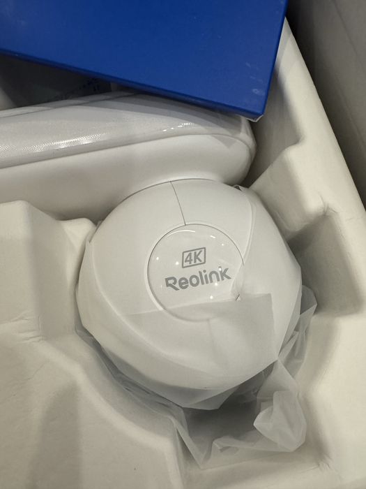 Нова wifi 4K камера відеоспостереження Reolink Altas PT Ultra + панель