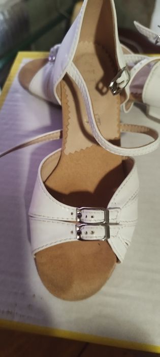Продам бальні туфлі