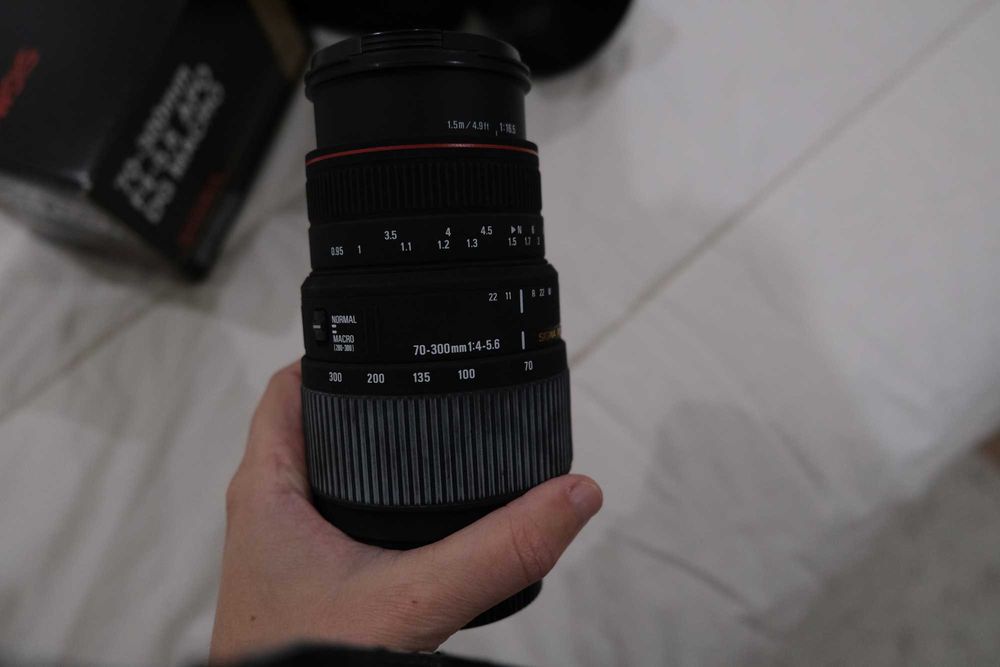 Objetiva Sigma 70-300 mm F/4-5.6 (Mount Nikon AF)