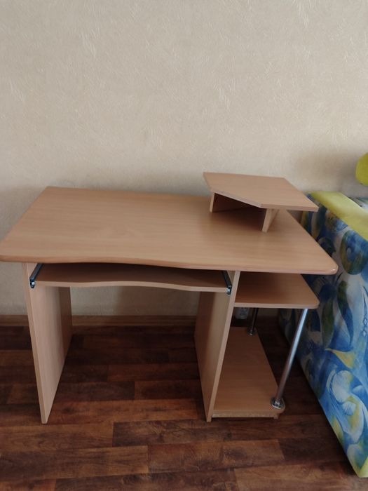 Продається комп'ютерний  тіл