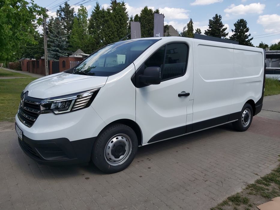 Wynajem Busa dostawczego blaszak Krótko i długoterminowy Polska Europa