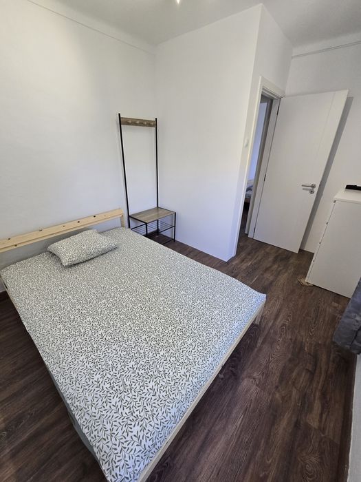 Quarto Solteiro próximo a estação de comboio de Caxias