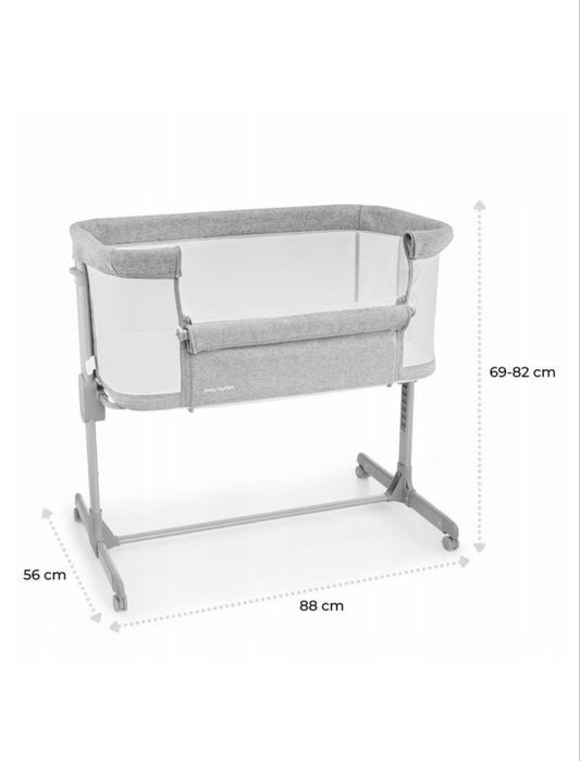 Детская приставная кроватка на колесиках