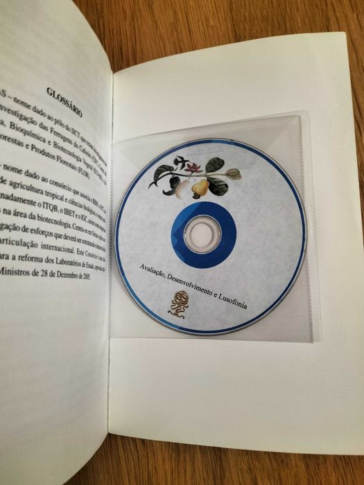 3 anos pela renovação do Instituto de Investigação Científica Tropical