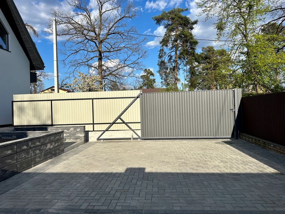Дуплекс з новим ремонтом 100 м на 2,5 сотках землі. Буча 165000$