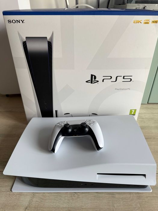 Playstation 5 z napedem + pad, PS5 CFI-1116A