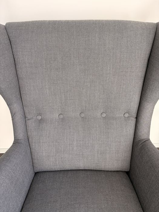 Poltrona Strandmon Ikea nova