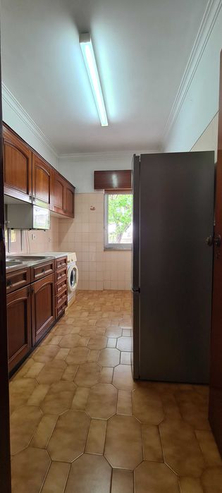 Arrendamento anual T1 no Feijó