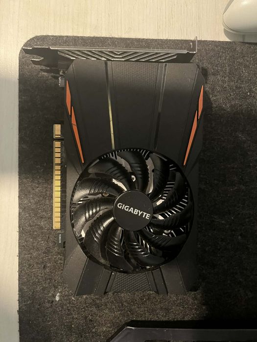 GTX 1050 Gigabite