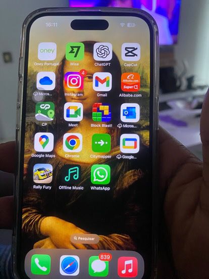 Iphone 14 pro com garantia ta partida so parte traz bateria 85%