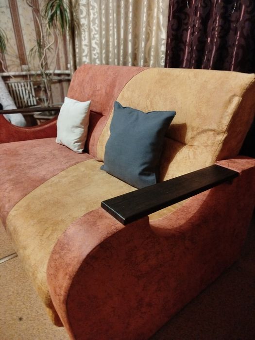 Продам диван двуспальныйДоставка