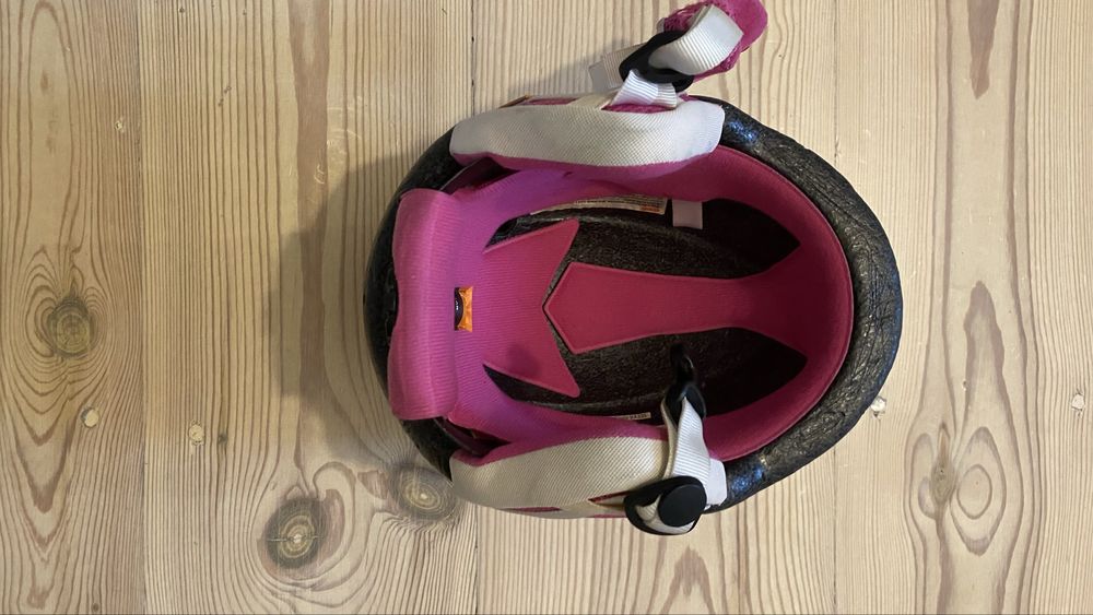 Kask narciarski dla dziewczynki