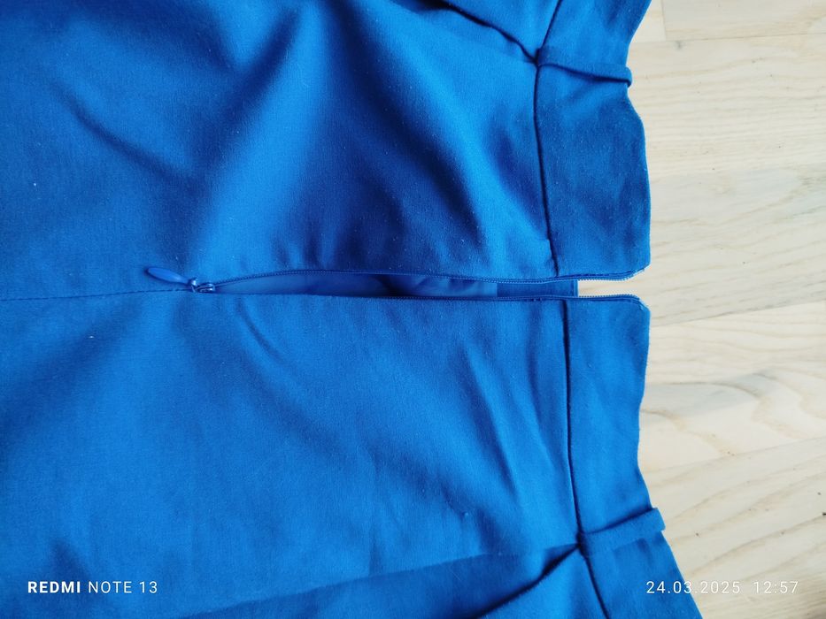 Chabrowa szafirowa elegancka spódnica mini rozkloszowana Reserved 36 w