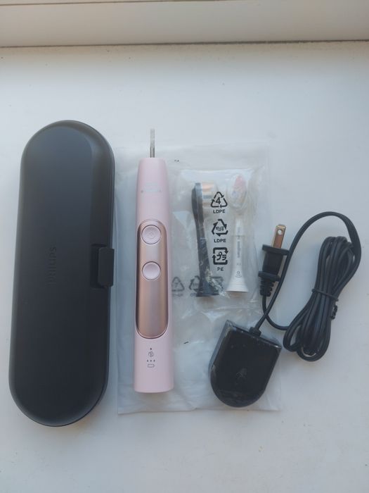 Зубна щітка philips 7500