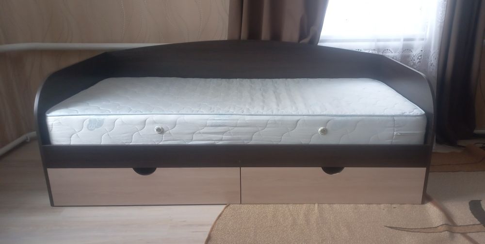 Ліжко односпальне