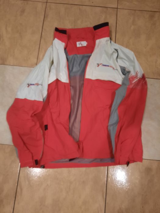 Kurtka wiatrówka toyota