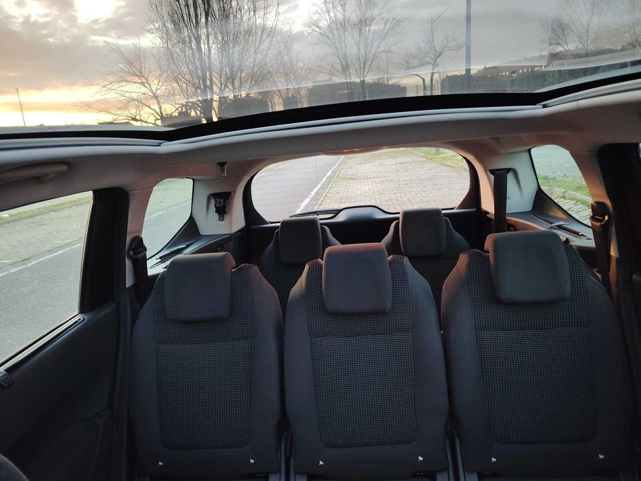 Peugeot 5008 1.6 E-HDi Allure 2013 Caixa Automática 7 lugares 220milkm
