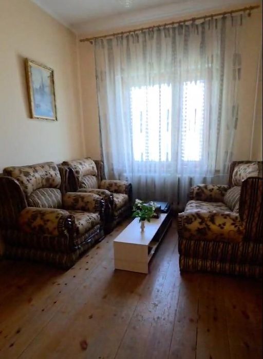 Продам будинок 3 пов. Царське село вул. Квіткова, 10 соток (204-743)