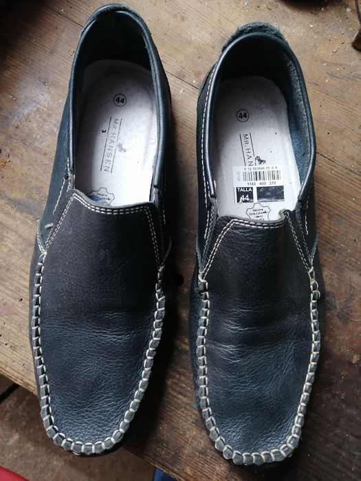 Sapatos /mocassins sem novos N44