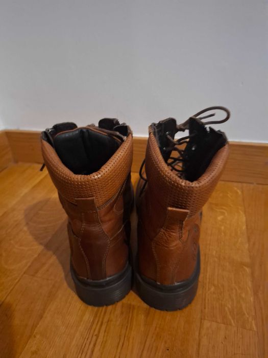 Botas pele Kngrs