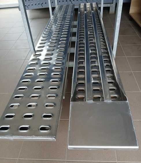 Najazdy- podjazdy 2500 x 315 x 69 mm. Ładowność 2500 kg