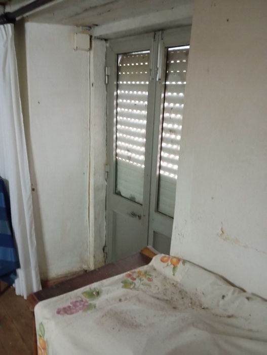 Moradia T2+terreno Coelhal