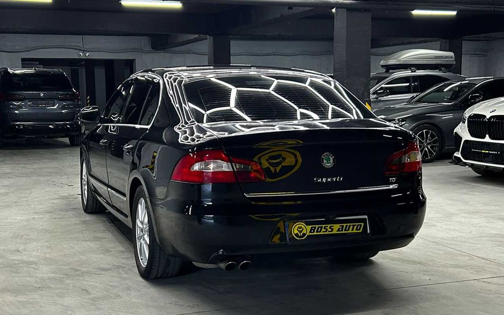 Skoda Superb 2011