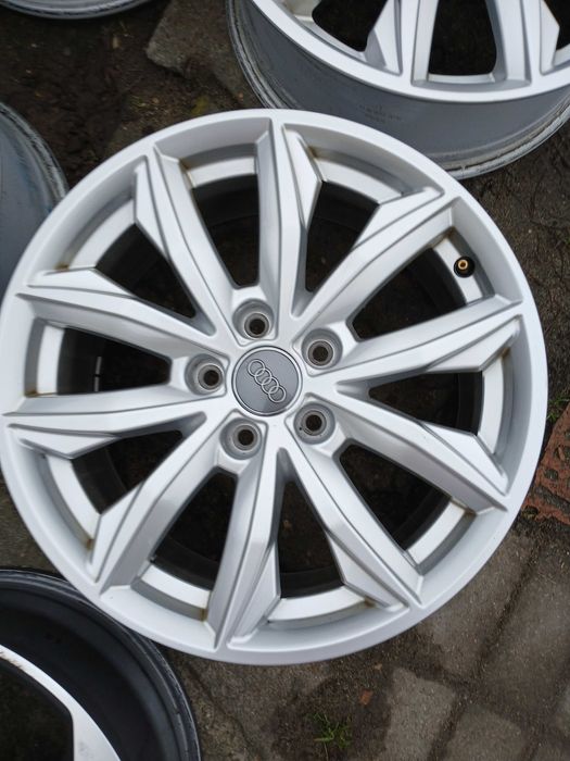 A1002. AUDI 7 x 17 ET 34 rozstaw 5x112