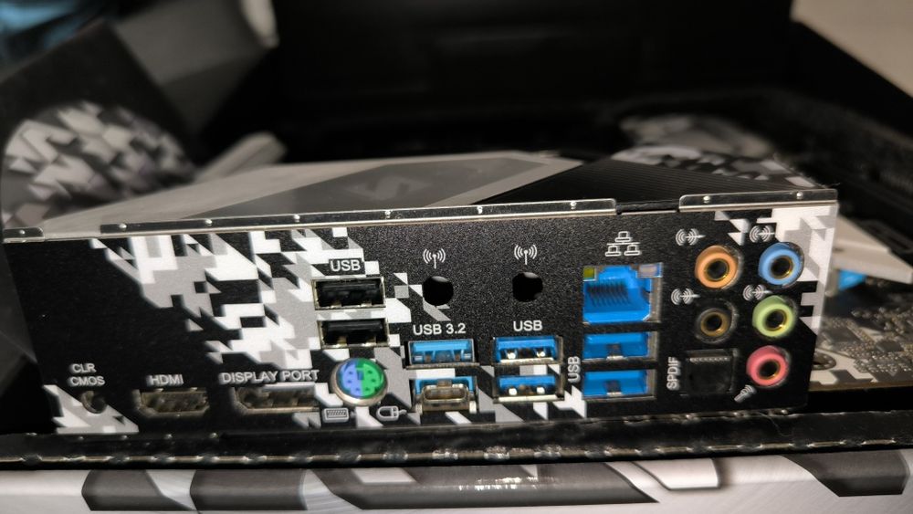 ASRock B550M Steel Legend AM4 B550 – Excelente Estado