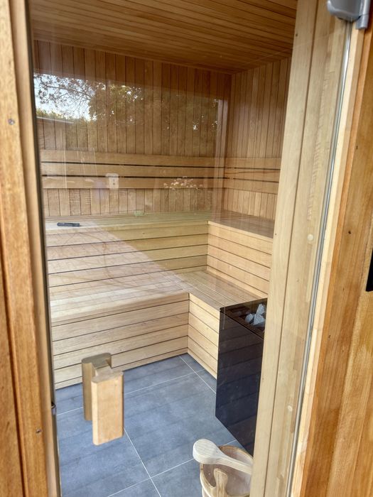 Powystawowa Sauna, Drewno egzotyczne, Piec 12kw, audio, led