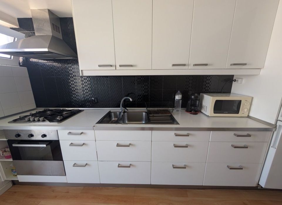 Quarto alugar junto ao Metro Gaia