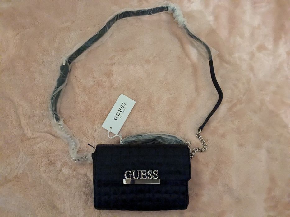 Torebka nerka firmy Guess orginalna
