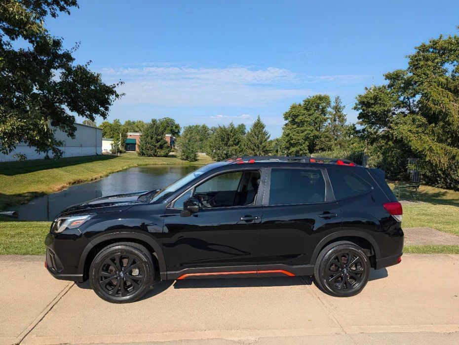Subaru Forester      2023