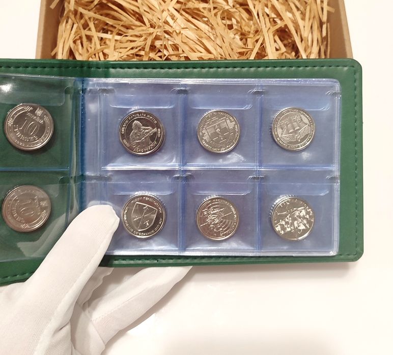 Всі 16 монет Подарунковий набір пам'ятних монет 10 гривень у альбомі
