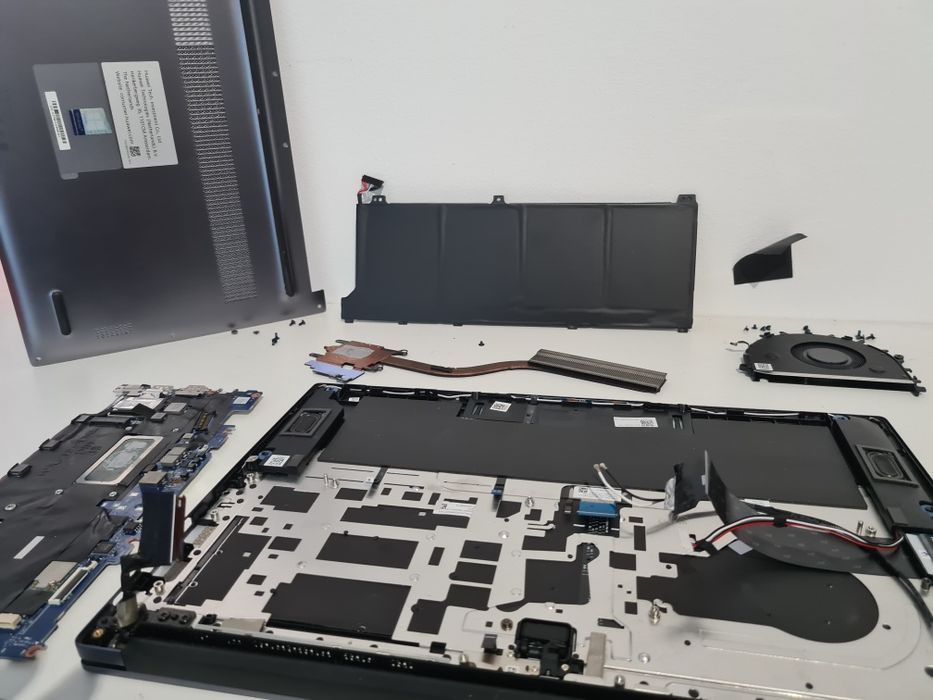 Portátil Huawei Matebook D14  modelo NbB-WAH9P para peças