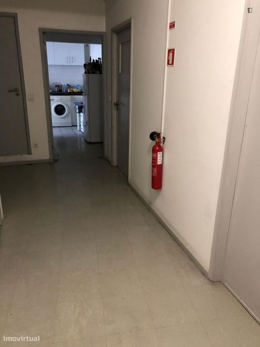 Quarto - localizado em Bonfim Porto