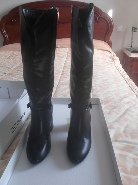 botas de cano alto como novas da marca seaside para senhora
