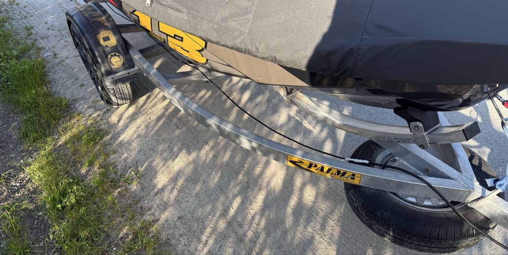 Atrelado para mota de agua