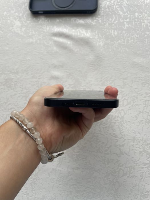 iPhone 12 стан 10/10, батарея 100%. Нюансів нема
