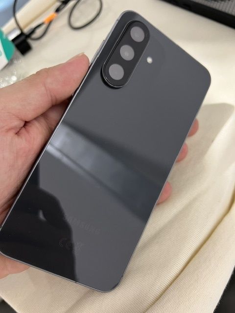 Vendo / troco samsung a56 cinza como novo, 256gb , 8gb ram com capa /pelicula e  garantia