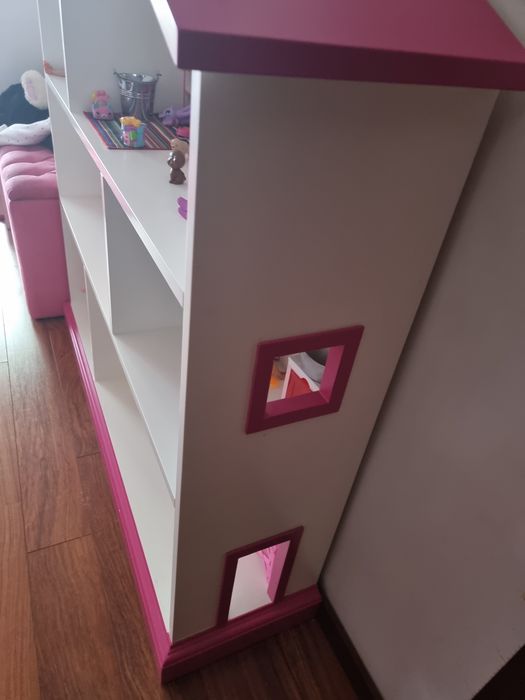 Casa/ estante de bonecas