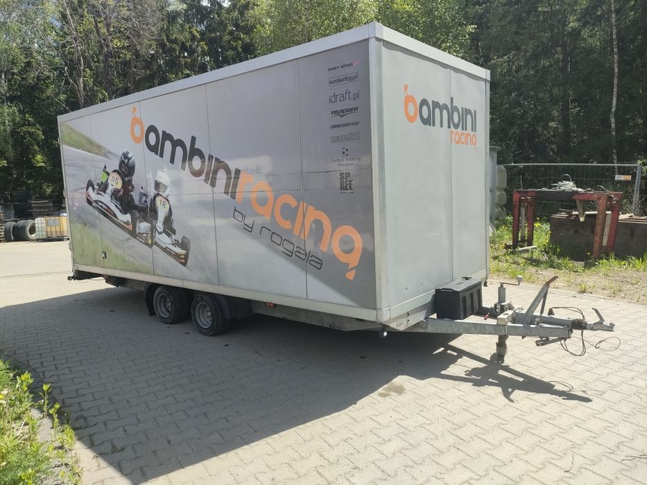 Przyczepa kontener izoterma HUMBAUR